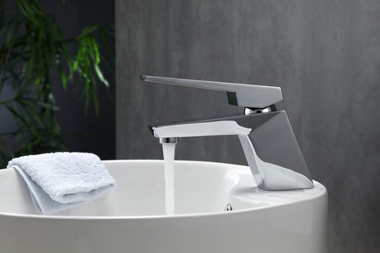 Aqua Siza Single Lever Modern Bathroom Vanity Faucet Chrome
